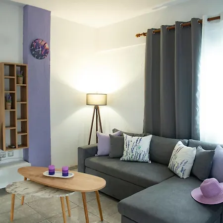 Apartment De Flores *
