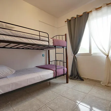 Apartment De Flores *